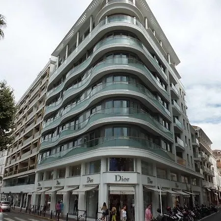 7 Croisette